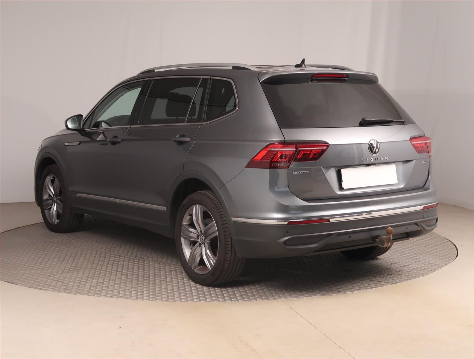 Volkswagen Tiguan Allspace, 2.0 TDI, Elegance, 4X4 - fotka 4
