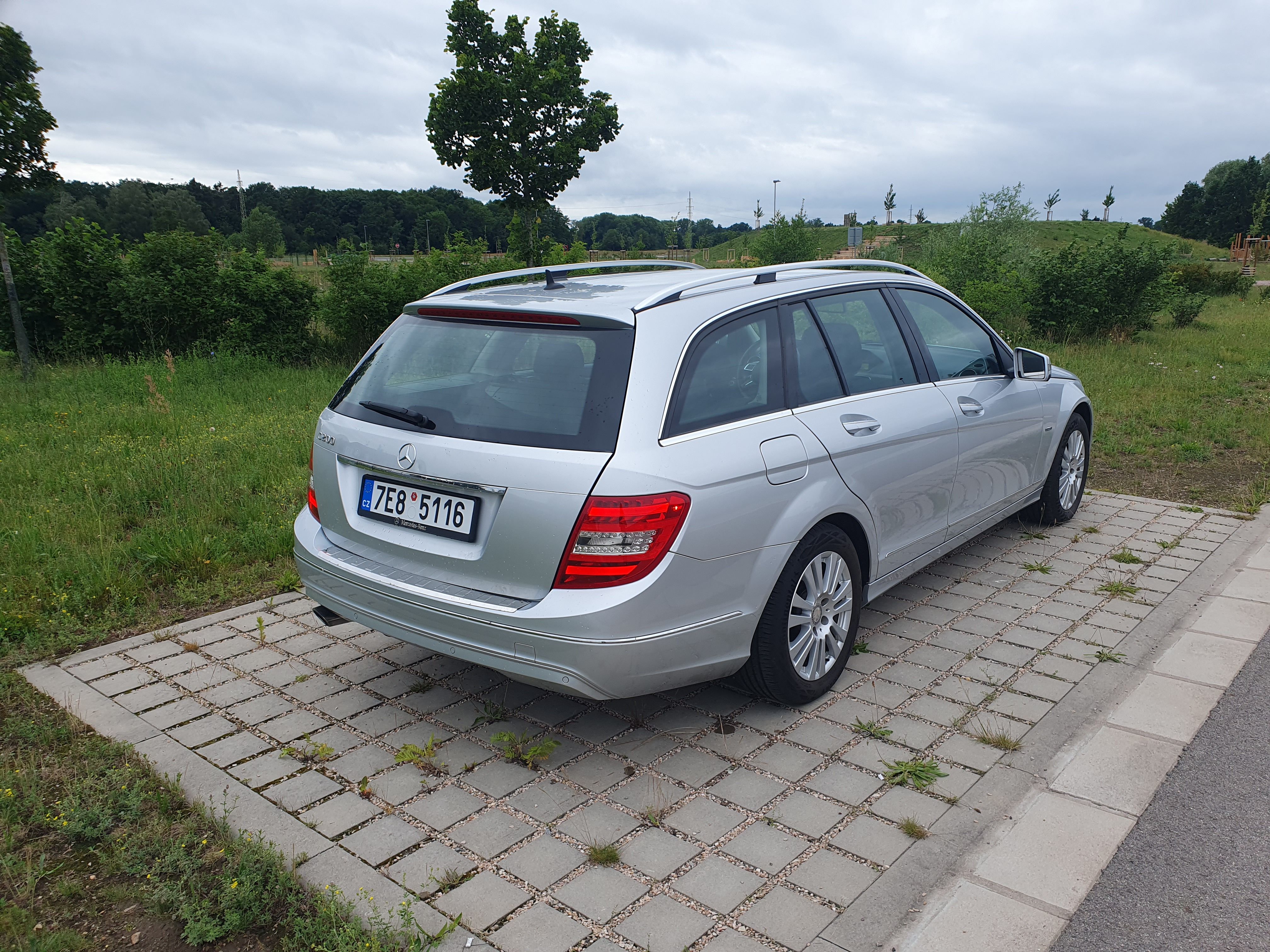 Mercedes-Benz Třídy C, 200 CGI - fotka 5