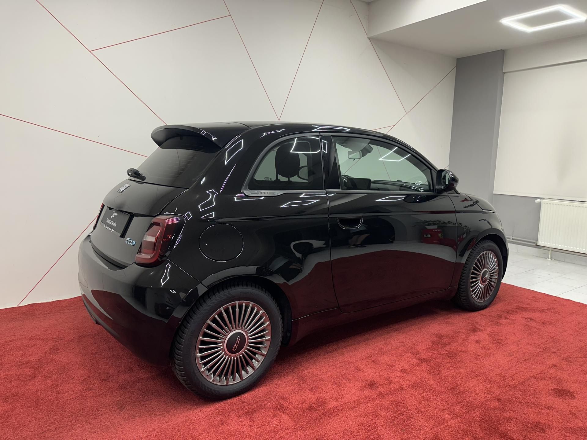 Fiat 500, E 42kwh*KAMERA*10”UCONNECT*TOP - fotka 4