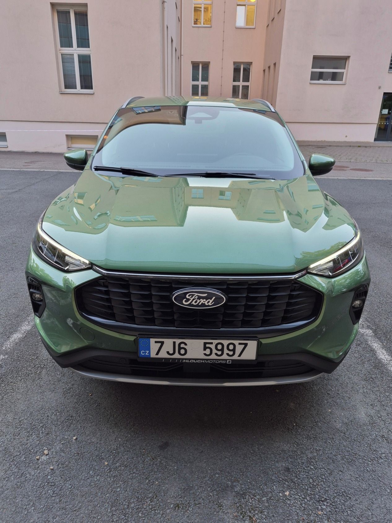 Ford Kuga, Titanium,  Aut. 137kW, záruka - fotka 2