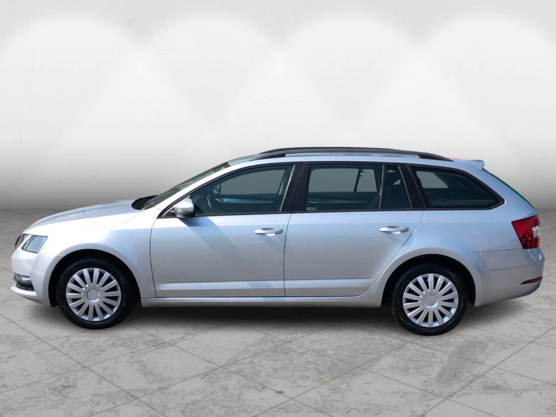 Škoda Octavia, III FL Combi Ambition 1.6TDI - fotka 3