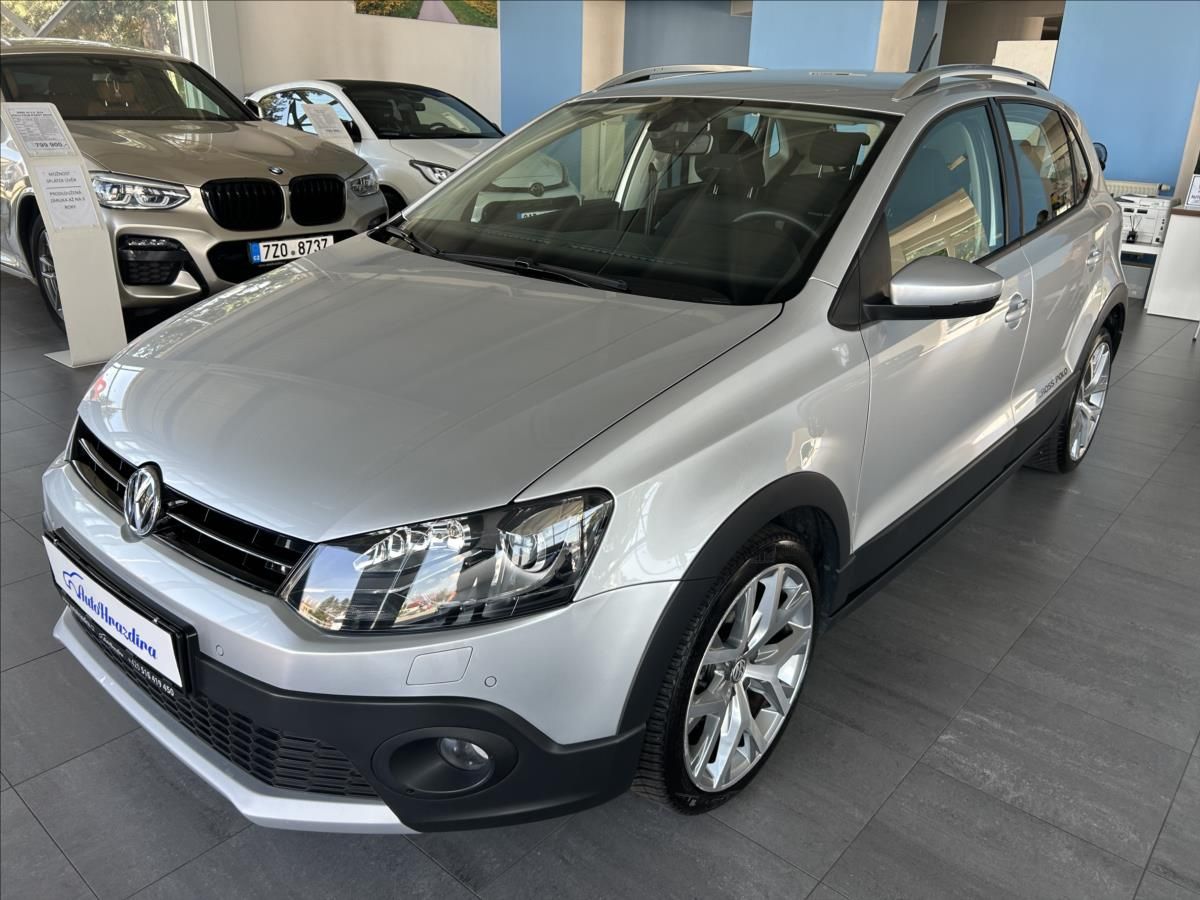 Volkswagen Polo, 1,2   TSI,CROSS,SERVISKA,1.MAJ - fotka 3