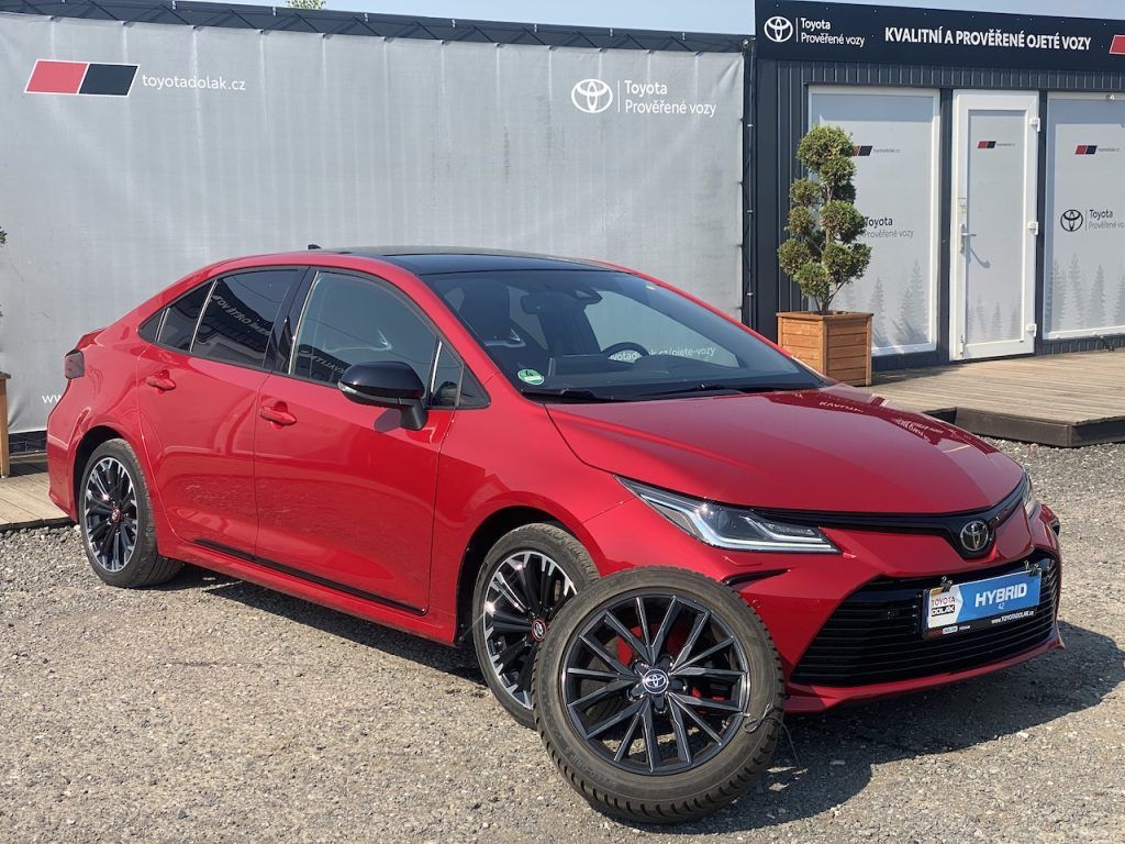 Toyota Corolla, 1.8HEV, ČR, GR Sport, záruka