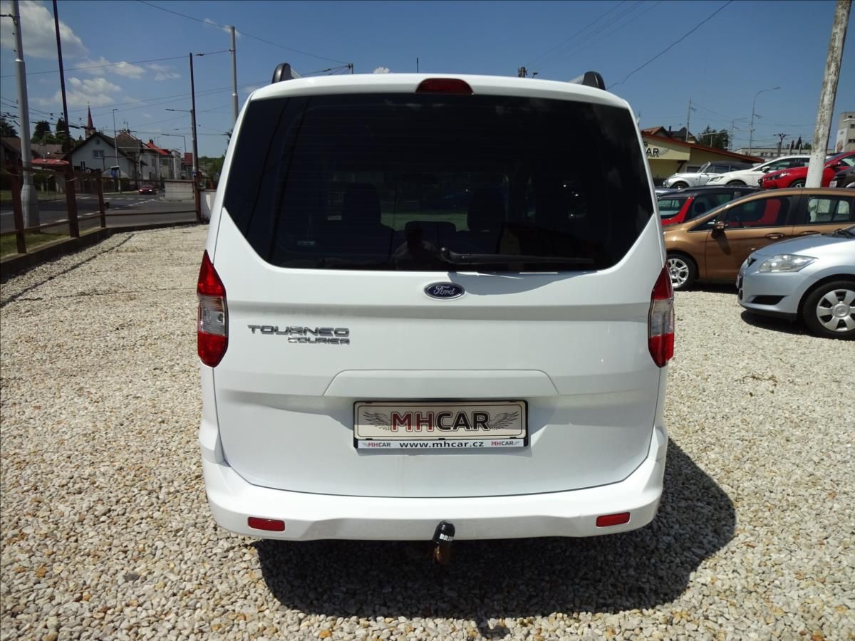 Ford Tourneo Courier, 1.5 TDCI - fotka 5