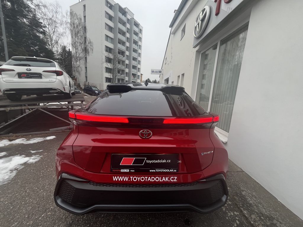 Toyota C-HR, 2.0L PHEV Executive - fotka 6