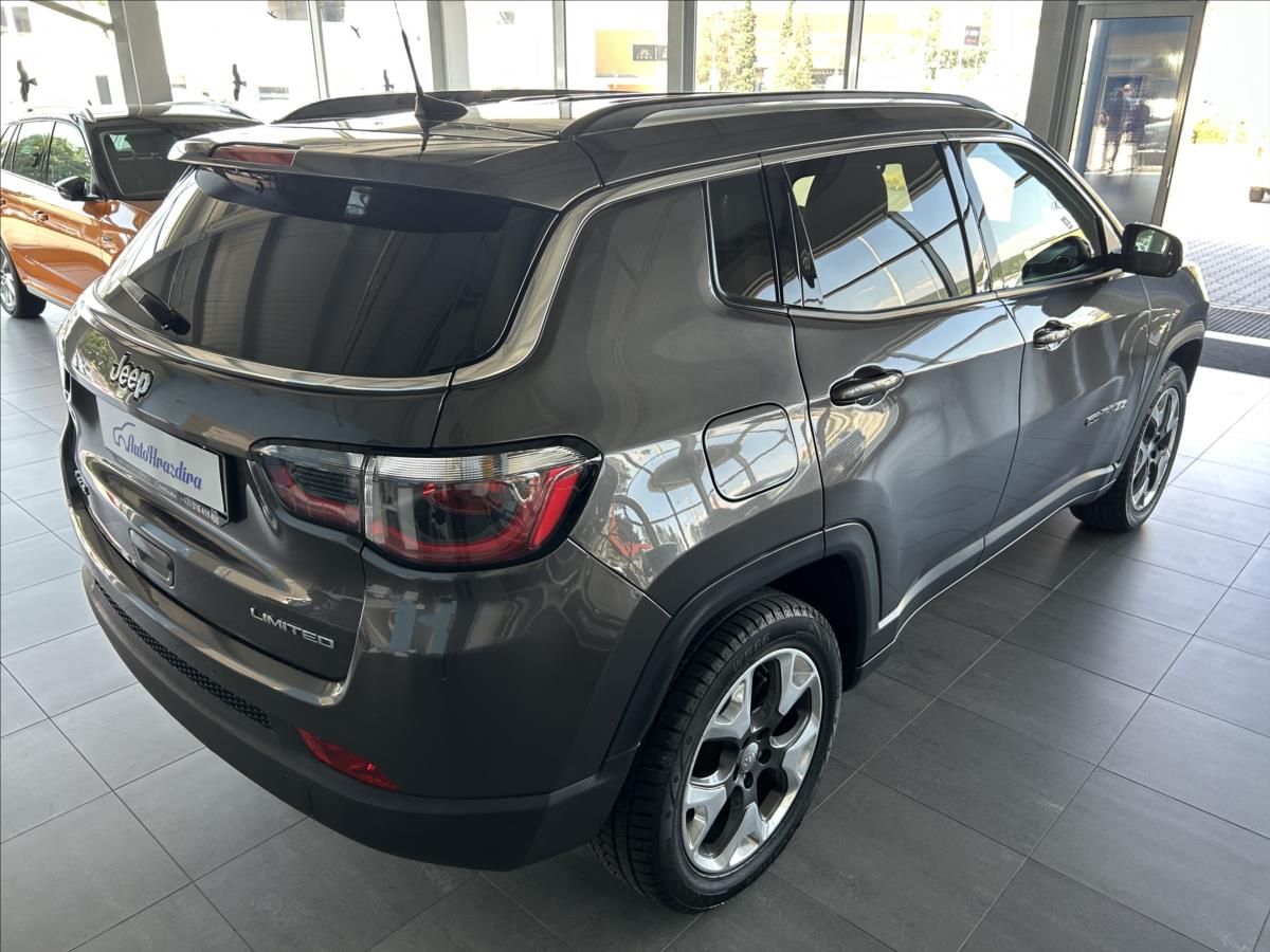 Jeep Compass, 2,0   M-Jet 103kW,4x4 - fotka 6