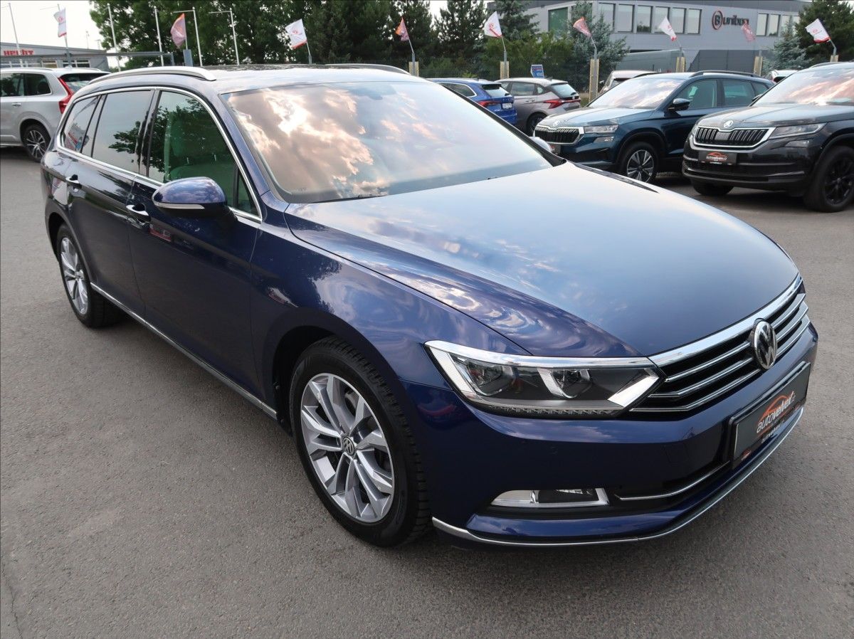 Volkswagen Passat, 2,0 TDi,110kW,1majČR,Highline - fotka 2