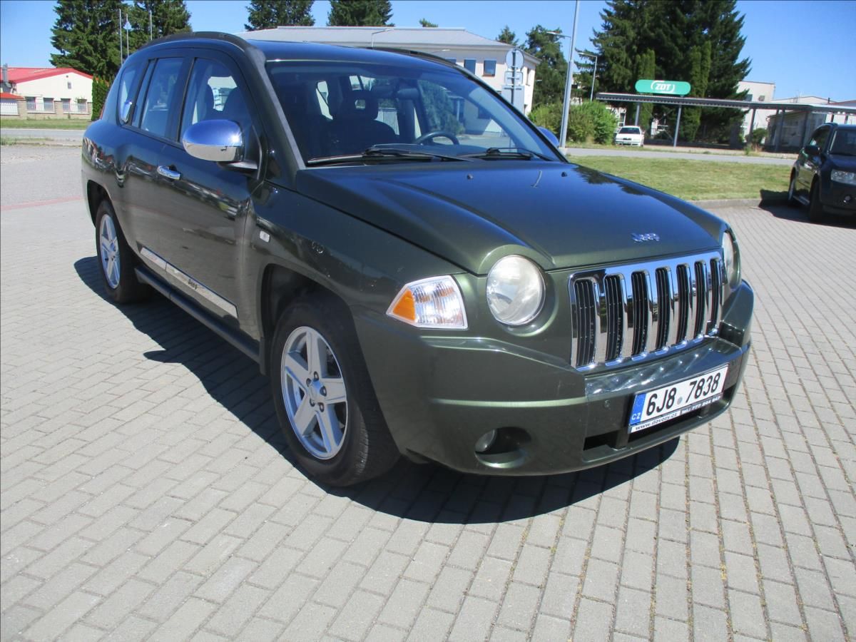 Jeep Compass, 2,0 CRD 103kw AWD Limited, bez - fotka 6