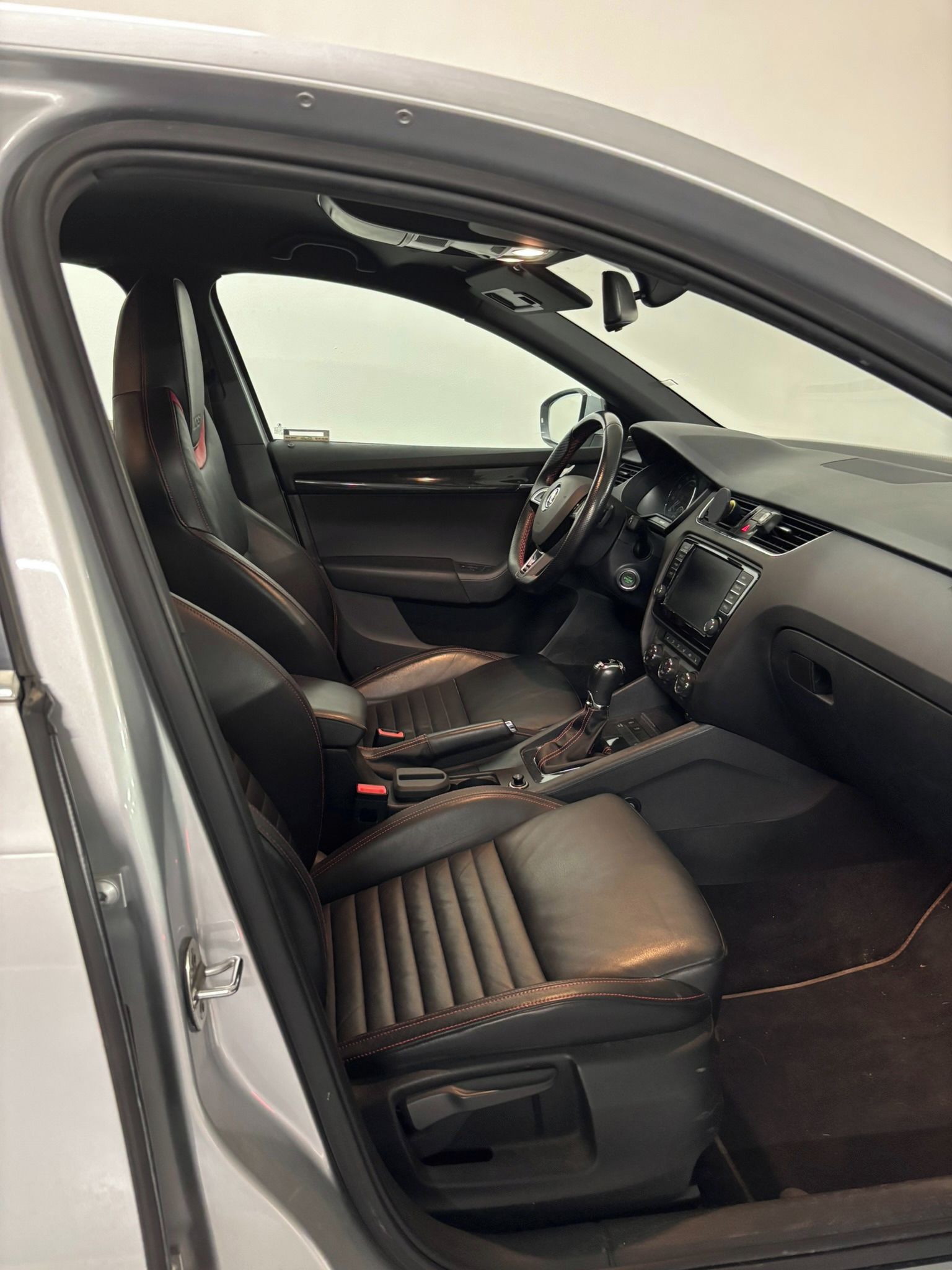 Škoda Octavia, RS 2.0TSI, 162kw, DSG - fotka 6