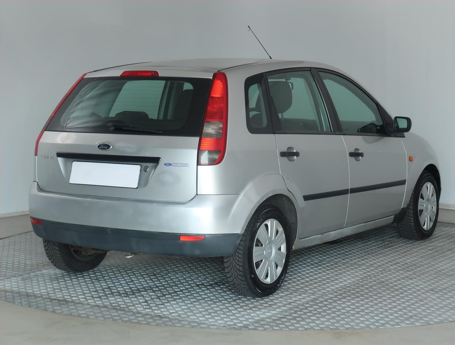 Ford Fiesta, 1.3 i, Trend, po STK, Klima - fotka 5
