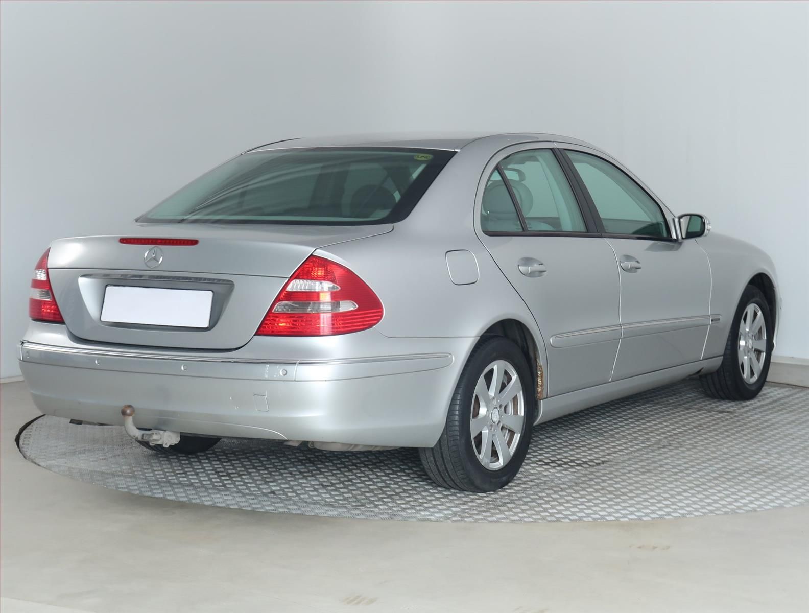 Mercedes-Benz Třídy E, 240, LPG, Automat, Tažné - fotka 5