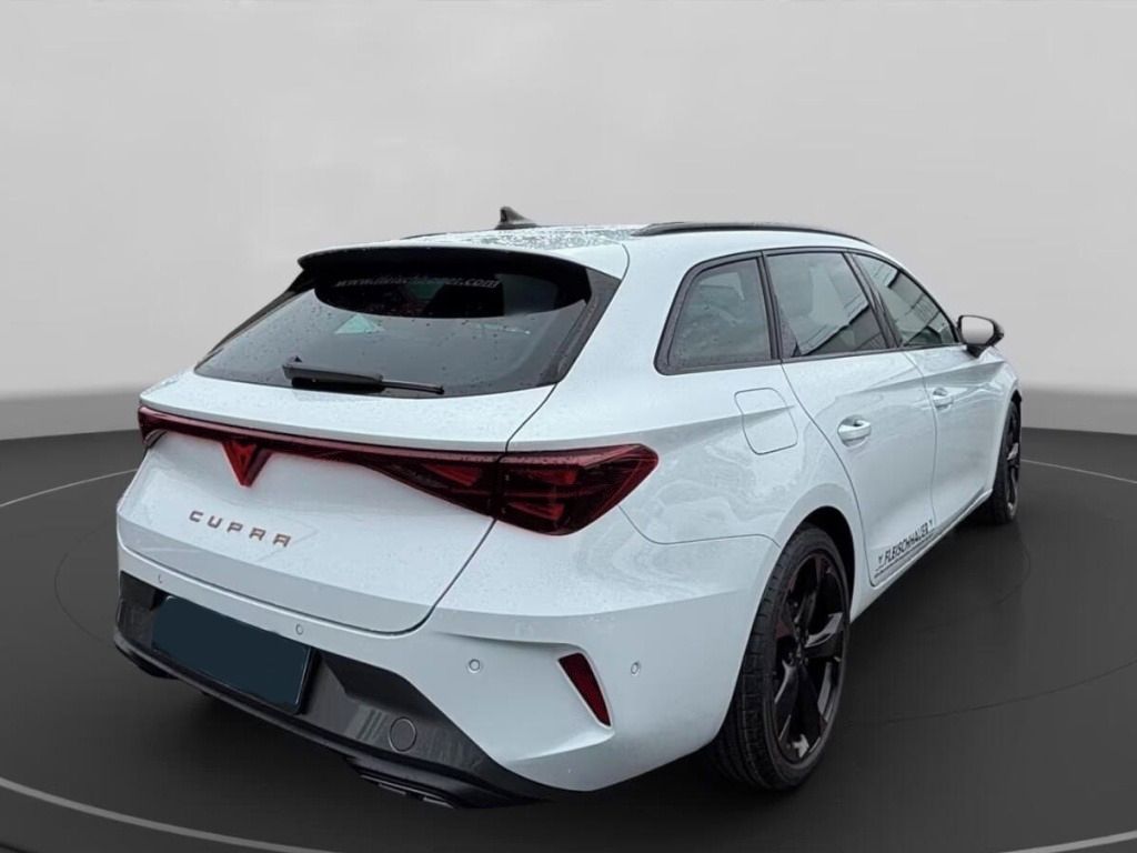Cupra Leon, 2.0 TSI 4Drive Sportstourer - fotka 2