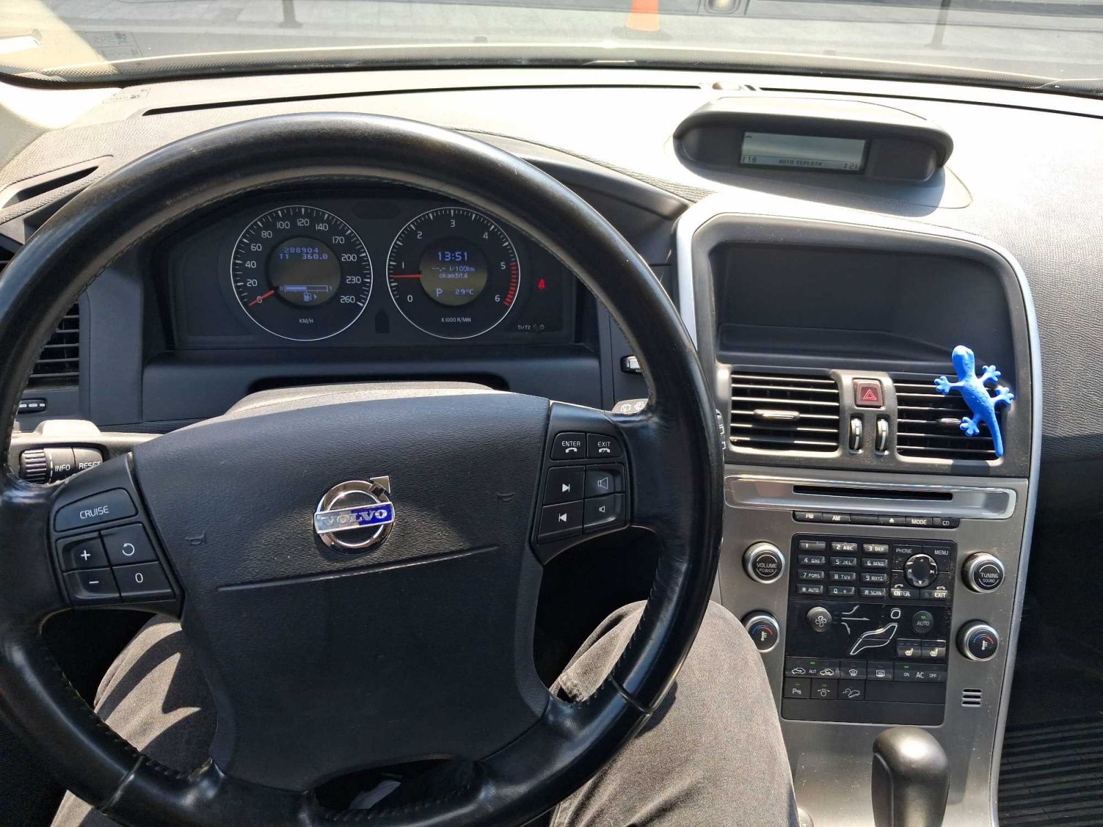 Volvo XC60, D5, 4X4, Automat, Serv.kniha - fotka 3