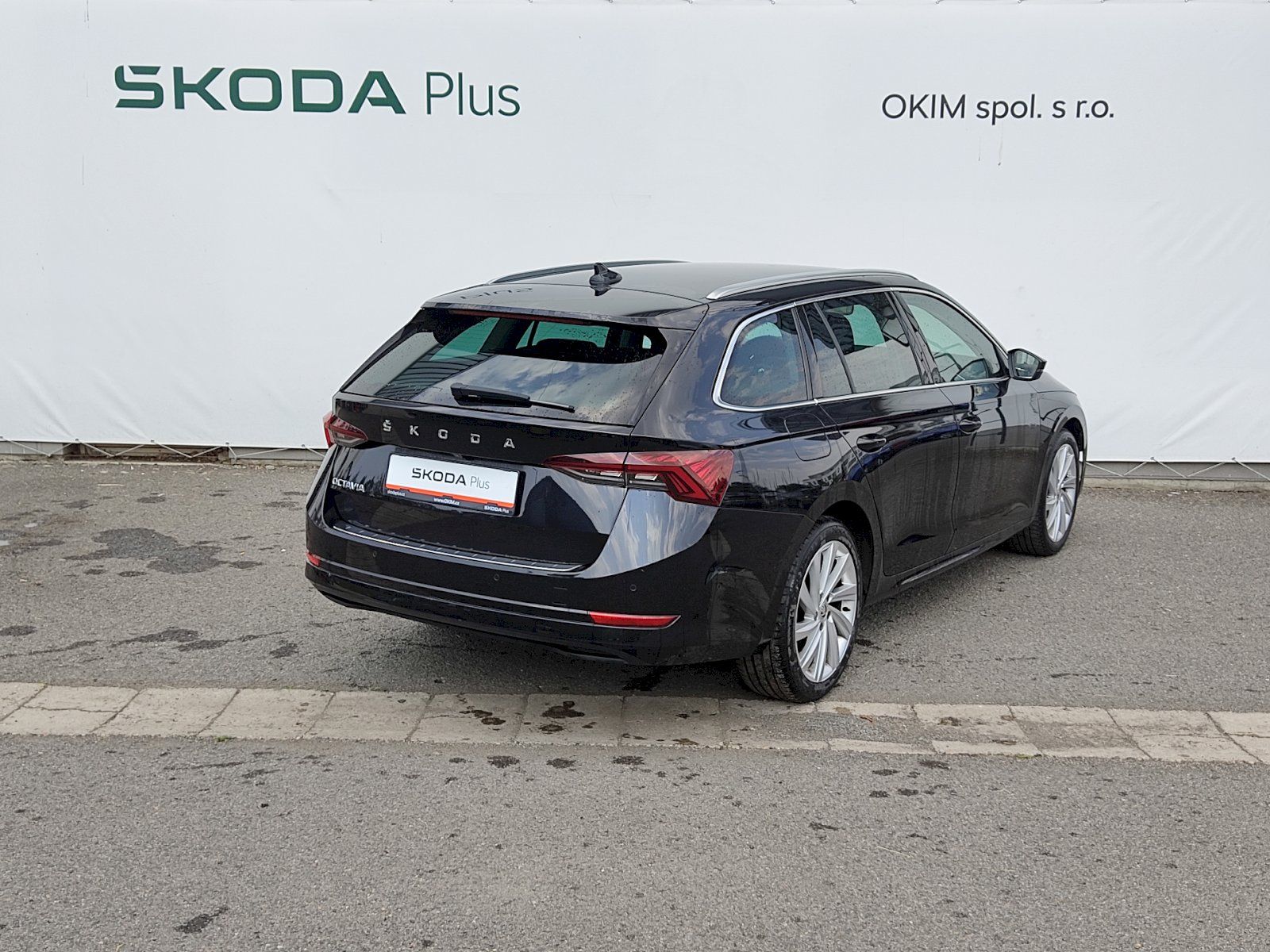 Škoda Octavia, Combi Style Plus  2,0 Tdi 110 - fotka 2