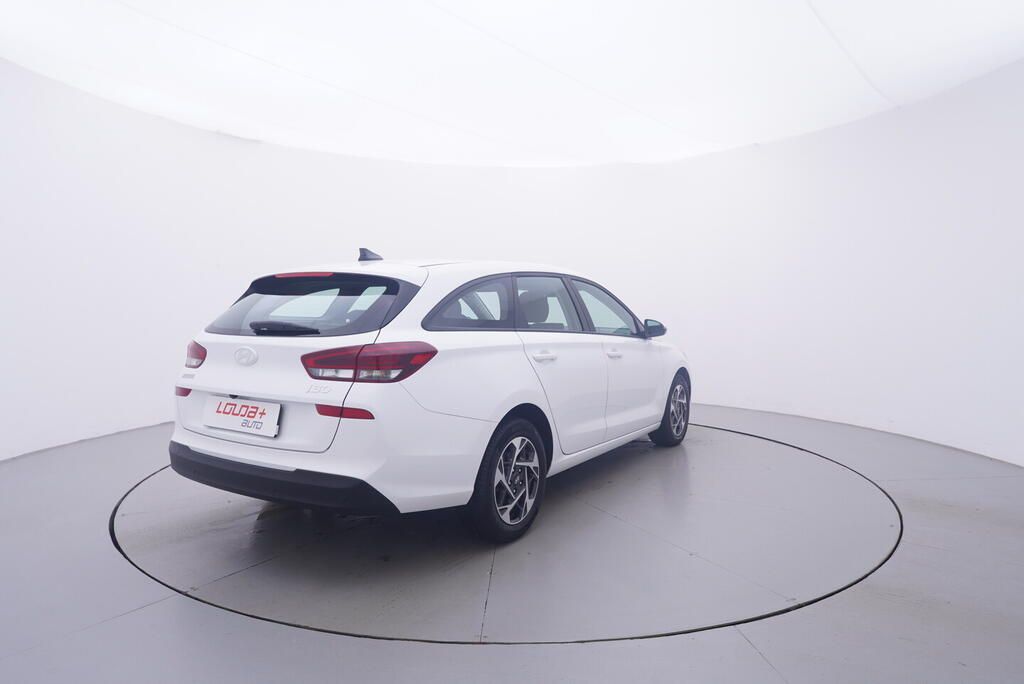 Hyundai i30, Comfort GDI 74 kW - fotka 5