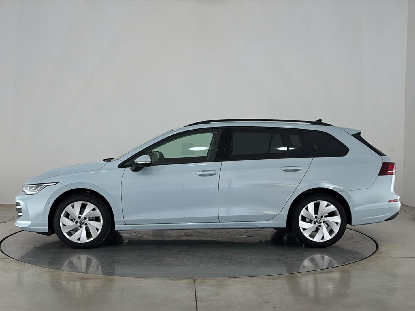 Volkswagen Golf, 1.5 eTSi / 85 kW People DSG - fotka 3
