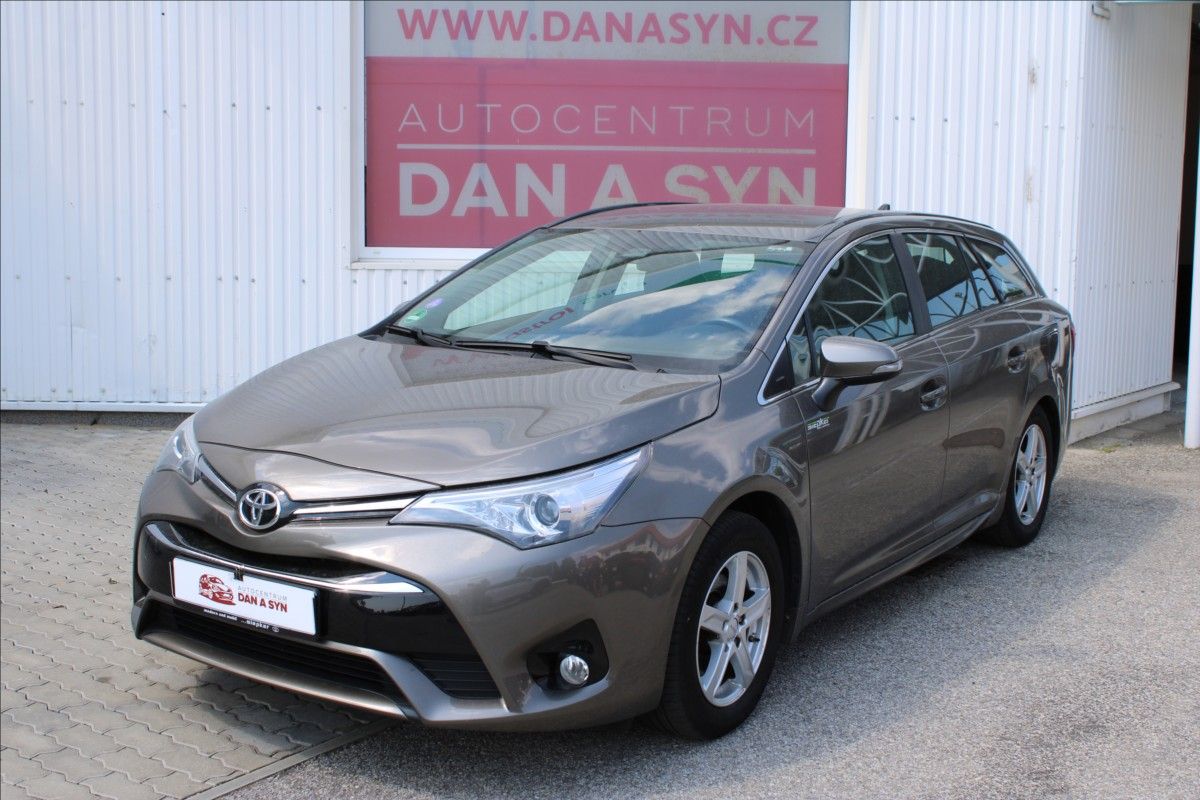 Toyota Avensis, 1,6 i 1.majitel TOP STAV!