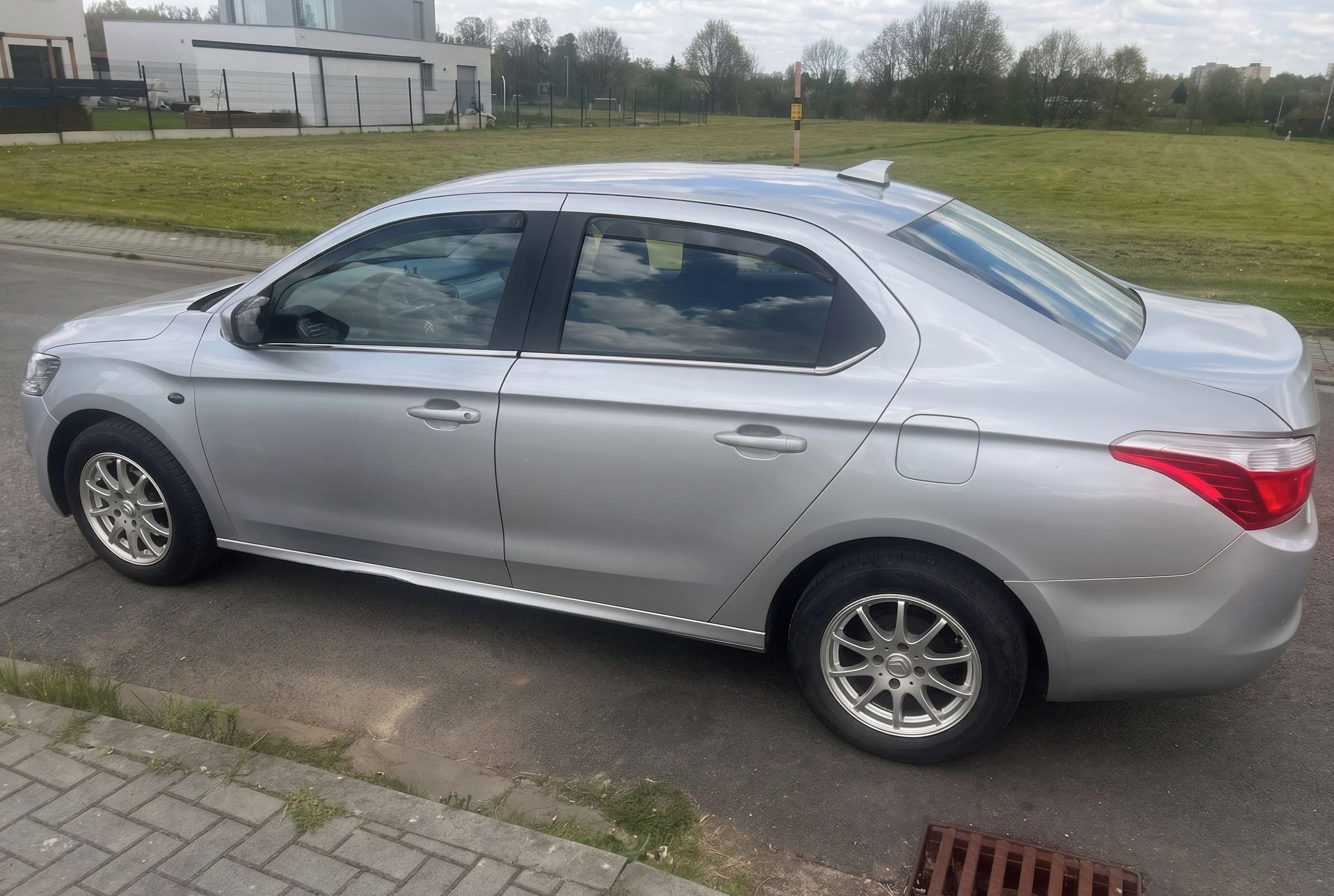 Citroën C-Elysée, 1.6 VTi 85 kW - fotka 5