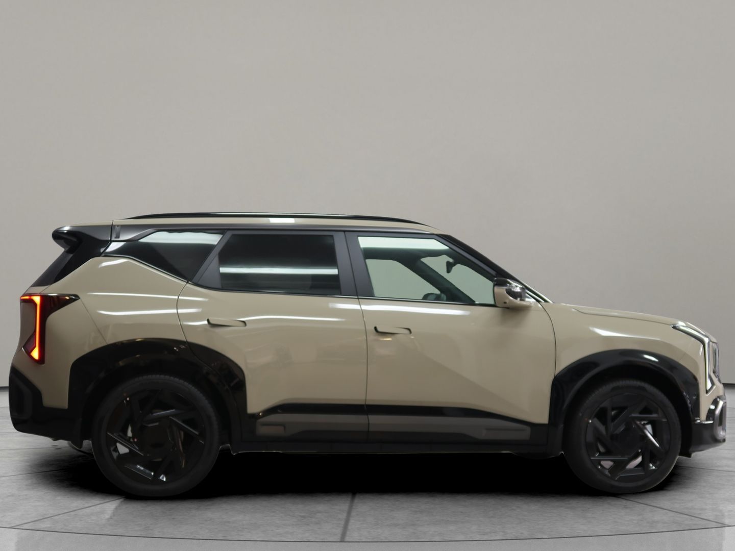 Kia, X-line - Vůz ve výrobě - fotka 4