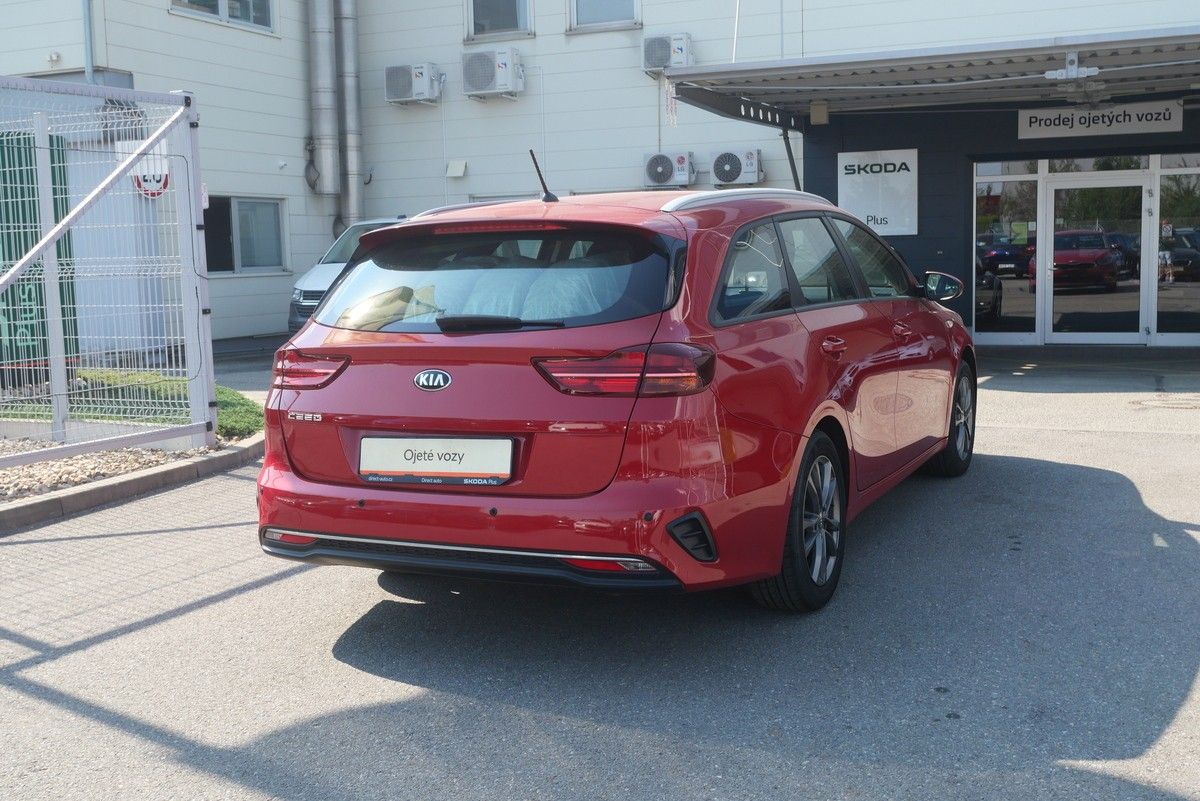 Kia Cee´d, 1.0 T-GDi 88kW Comfort - fotka 2