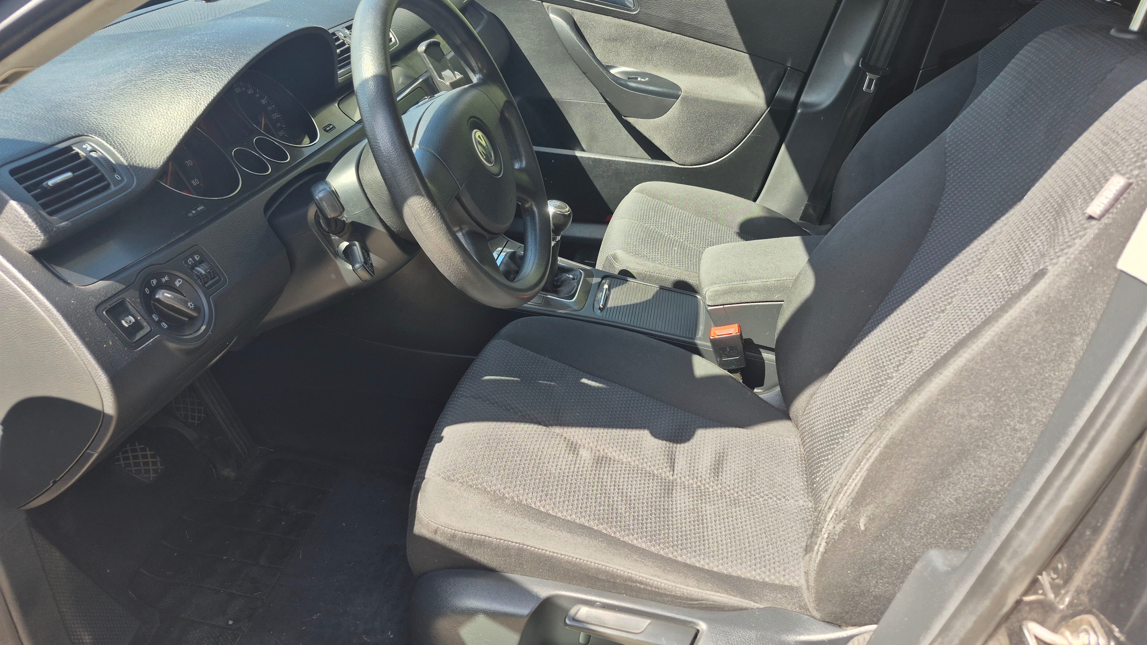 Volkswagen Passat, Volkswagen Passat B6 1.6 MPI - fotka 4