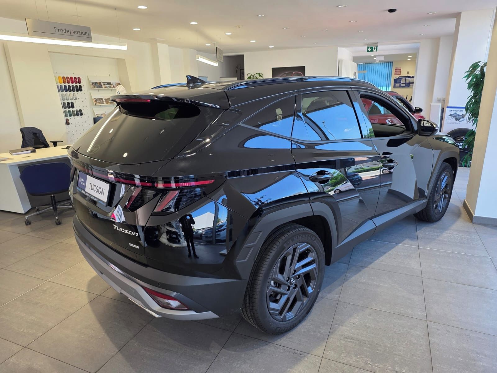 Hyundai Tucson, 1,6T-GDi HP 4WD DCT GO CZECH + - fotka 2