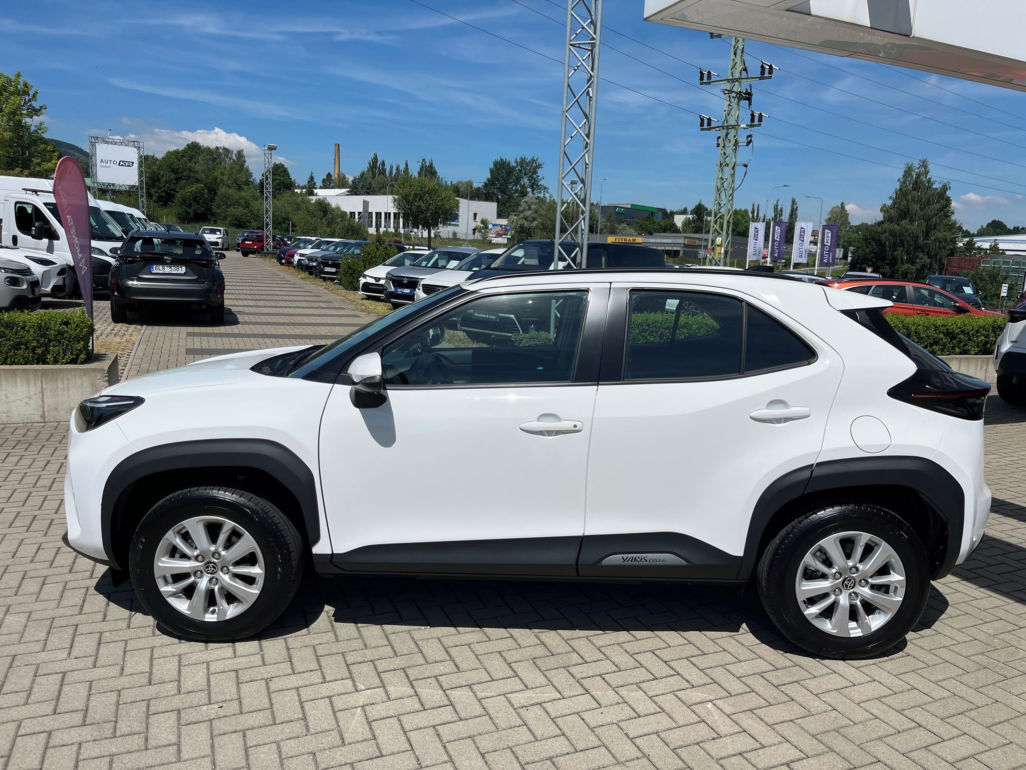 Toyota Yaris Cross, 1.5 Hybrid e-CVT Comfort - fotka 3