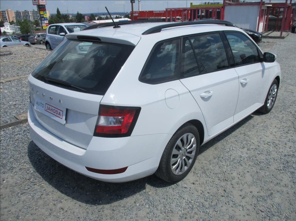 Škoda Fabia, 1,0 TSI, klima,servis,DPH,CZ, - fotka 5