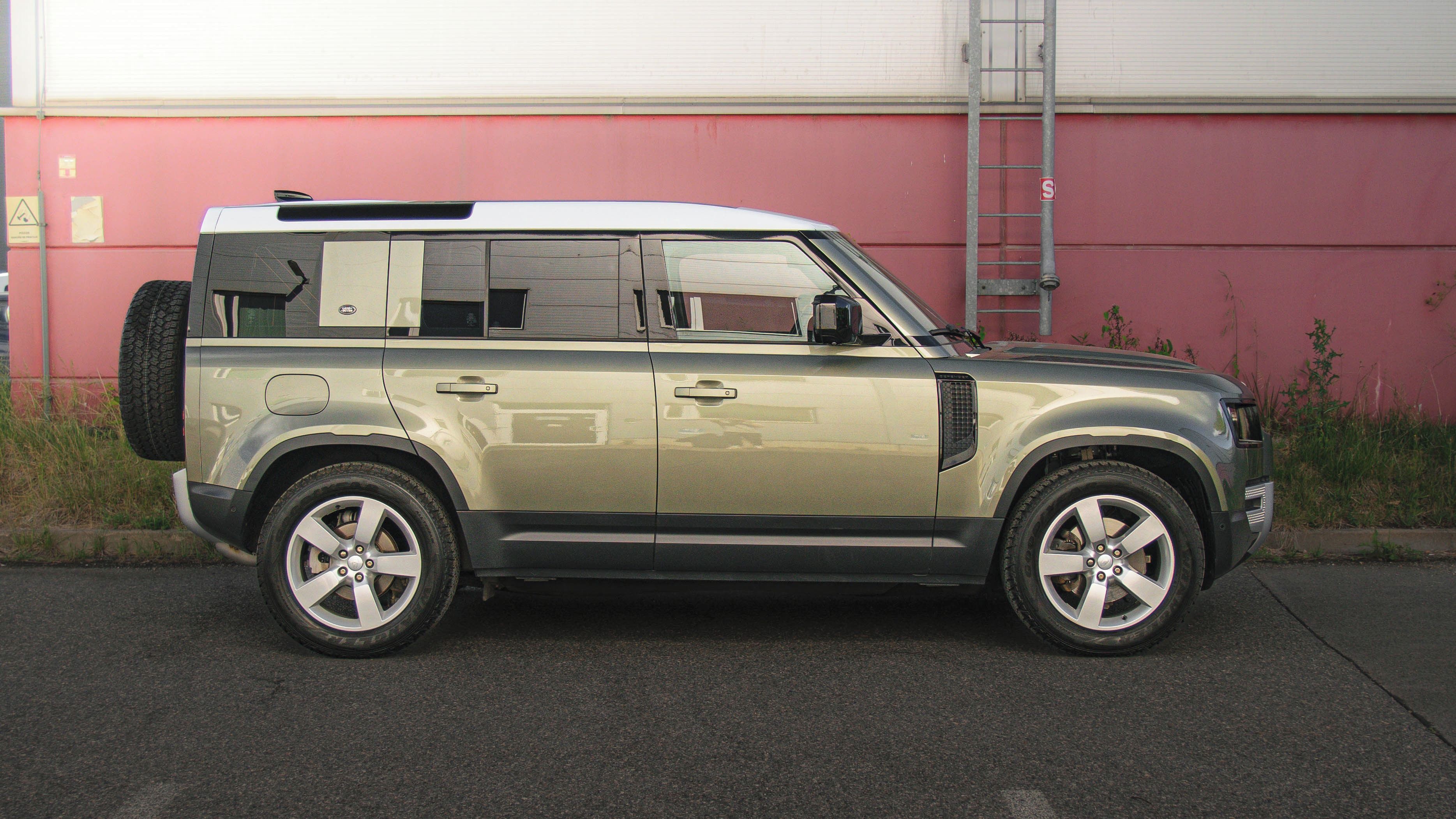 Land Rover Defender, 110 HSE 3.0 D250, Pano, DPH - fotka 4
