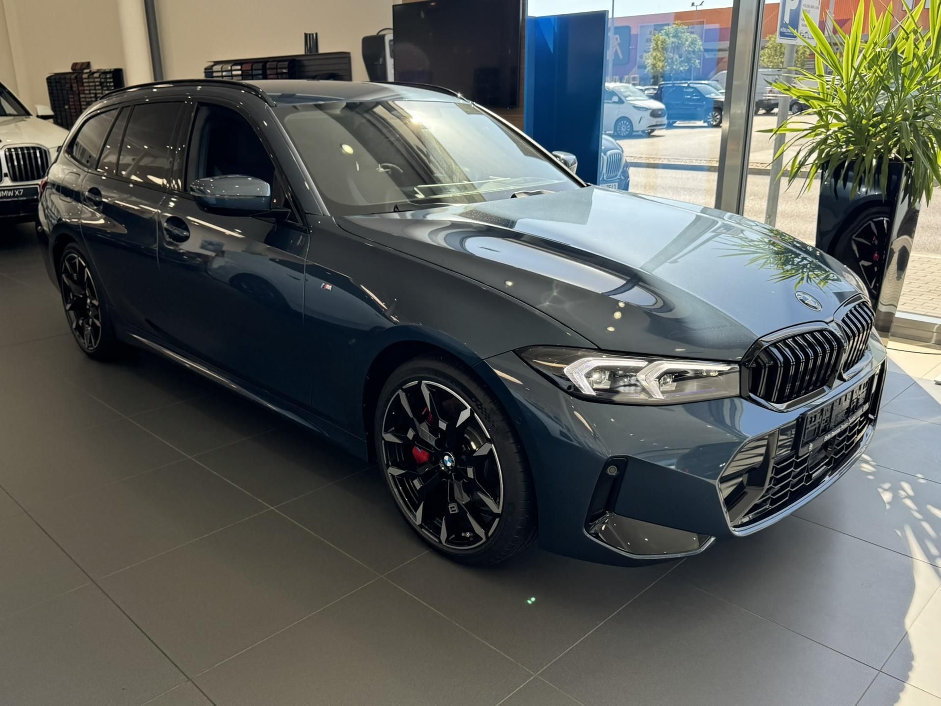 BMW Řada 3, 320d xDrive Touring - fotka 2