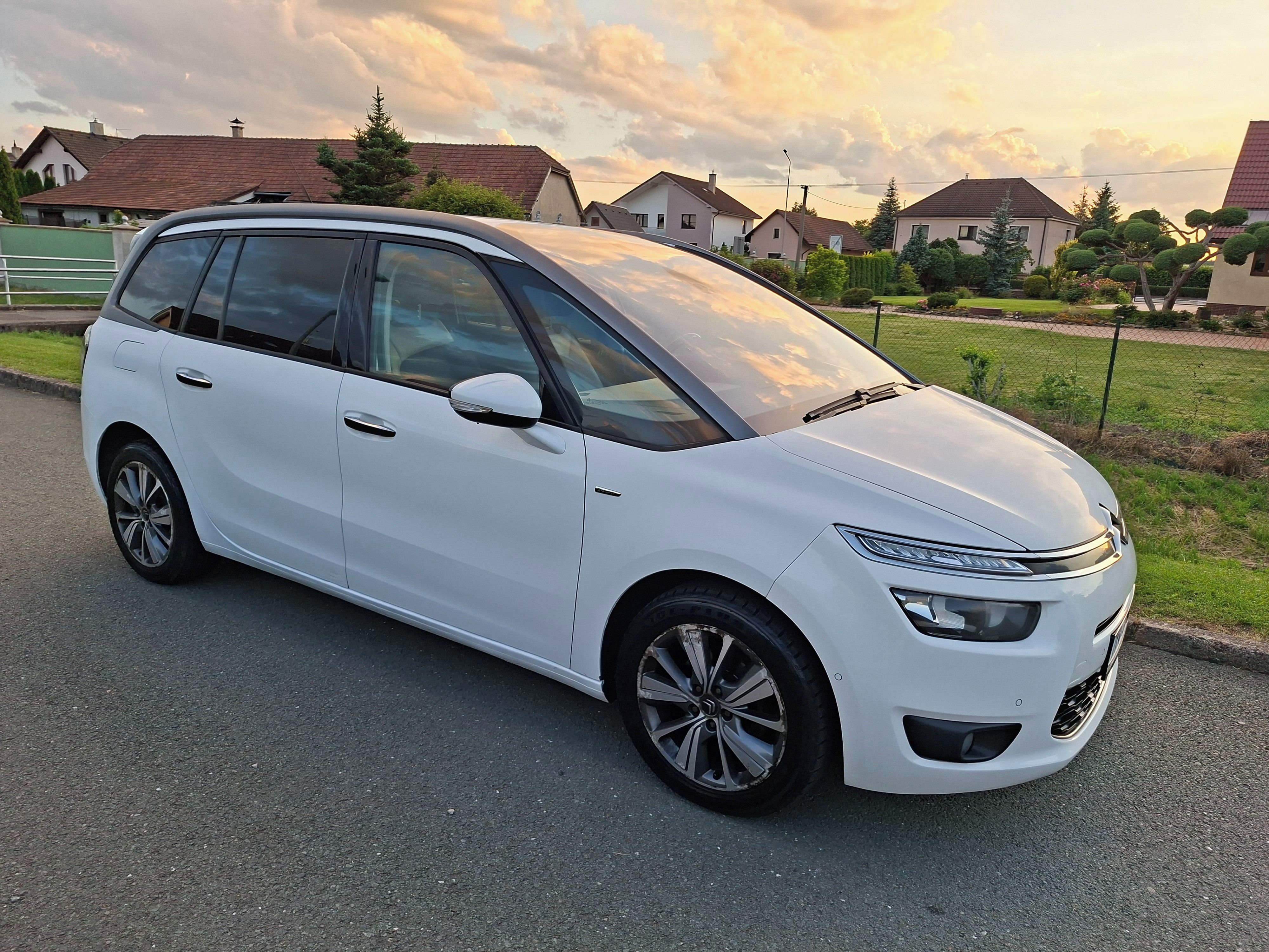 Citroën C4 Picasso, 7 míst Exclusive servis