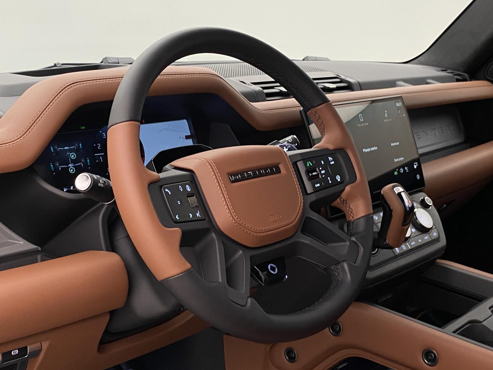 Land Rover Defender, OCTA P635 AWD AUT - fotka 4