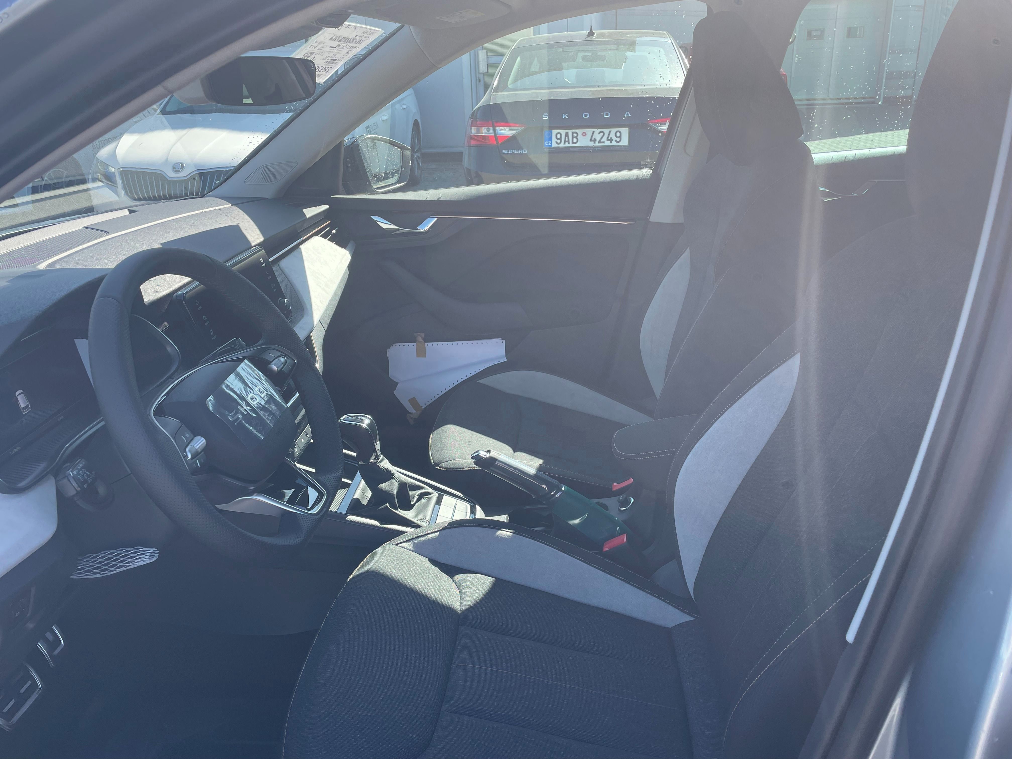 Škoda Kamiq, 1.0 TSI 85kW DSG Dynamic - fotka 5