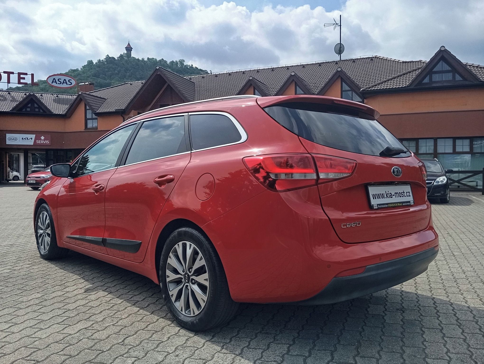 Kia Cee´d SW, 1.6 GDi TOP 2018 - fotka 6