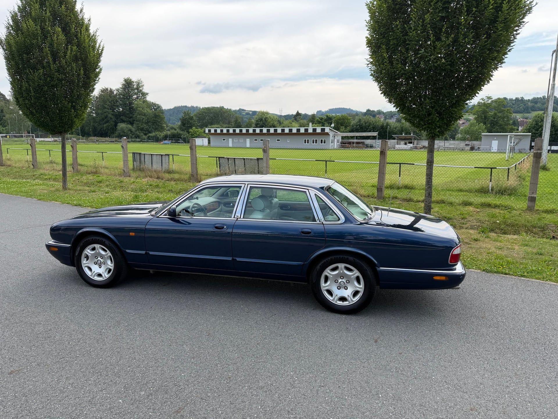 Jaguar XJ, V8 4.0 Sovereign Automat - fotka 6