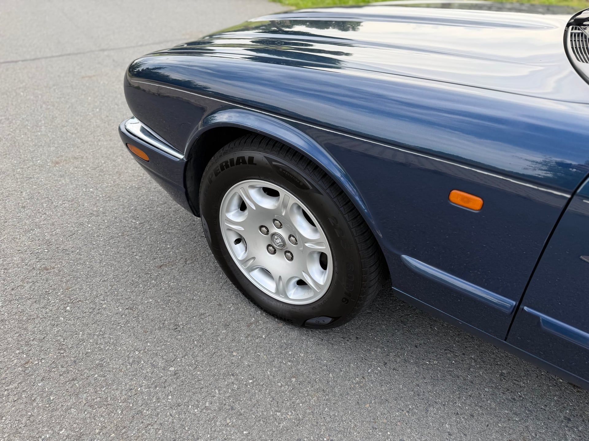Jaguar XJ, V8 4.0 Sovereign Automat - fotka 4