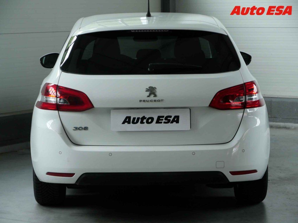 Peugeot 308, 1.2 T,ČR - fotka 5