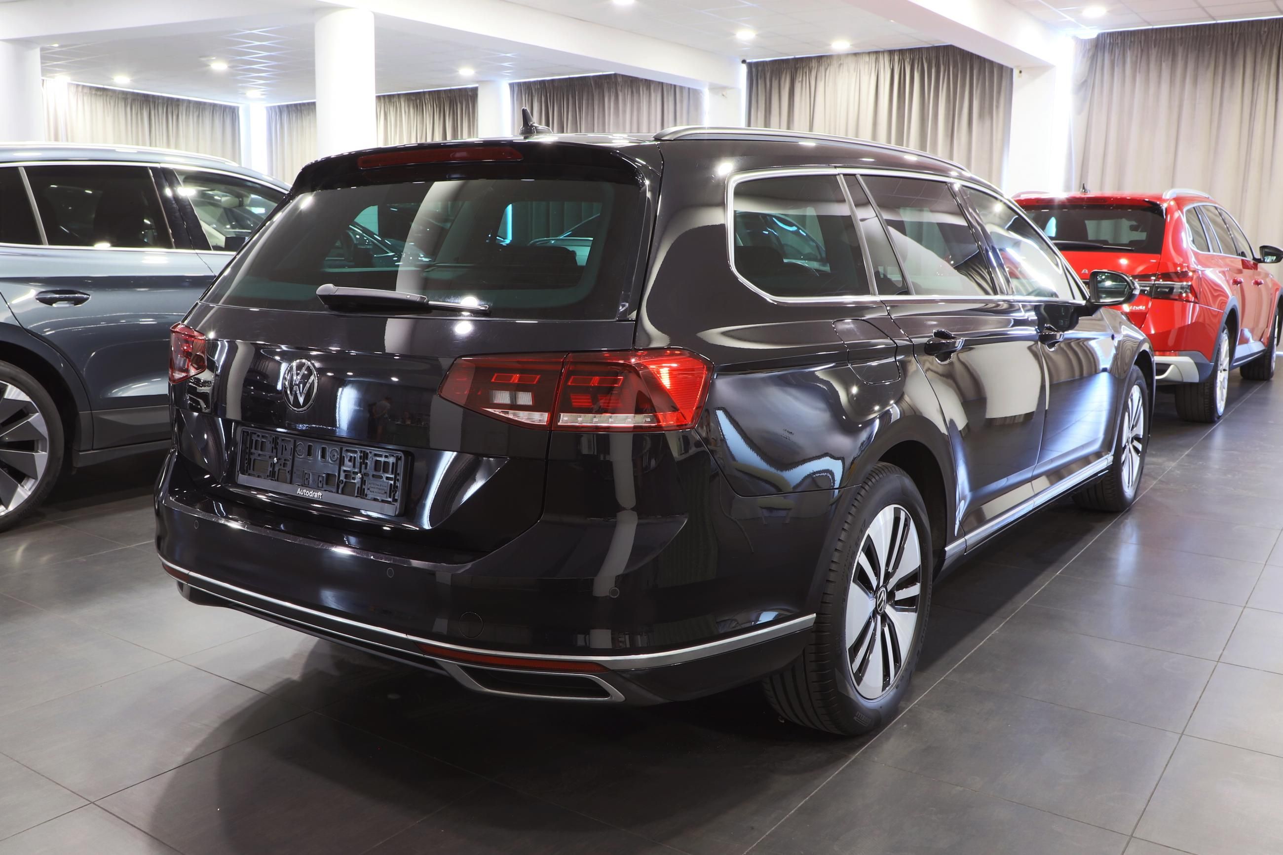 Volkswagen Passat, GTE 160kW - záruka Autodraft - fotka 4