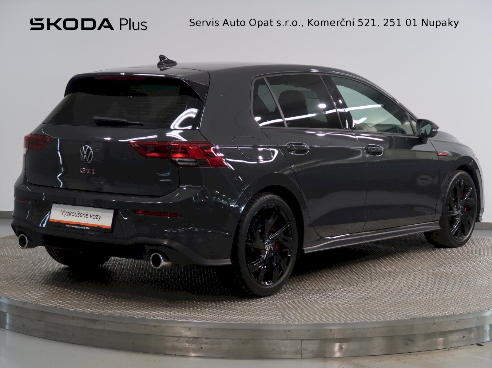 Volkswagen Golf, GTI 2.0TSI 180KW DSG - fotka 2