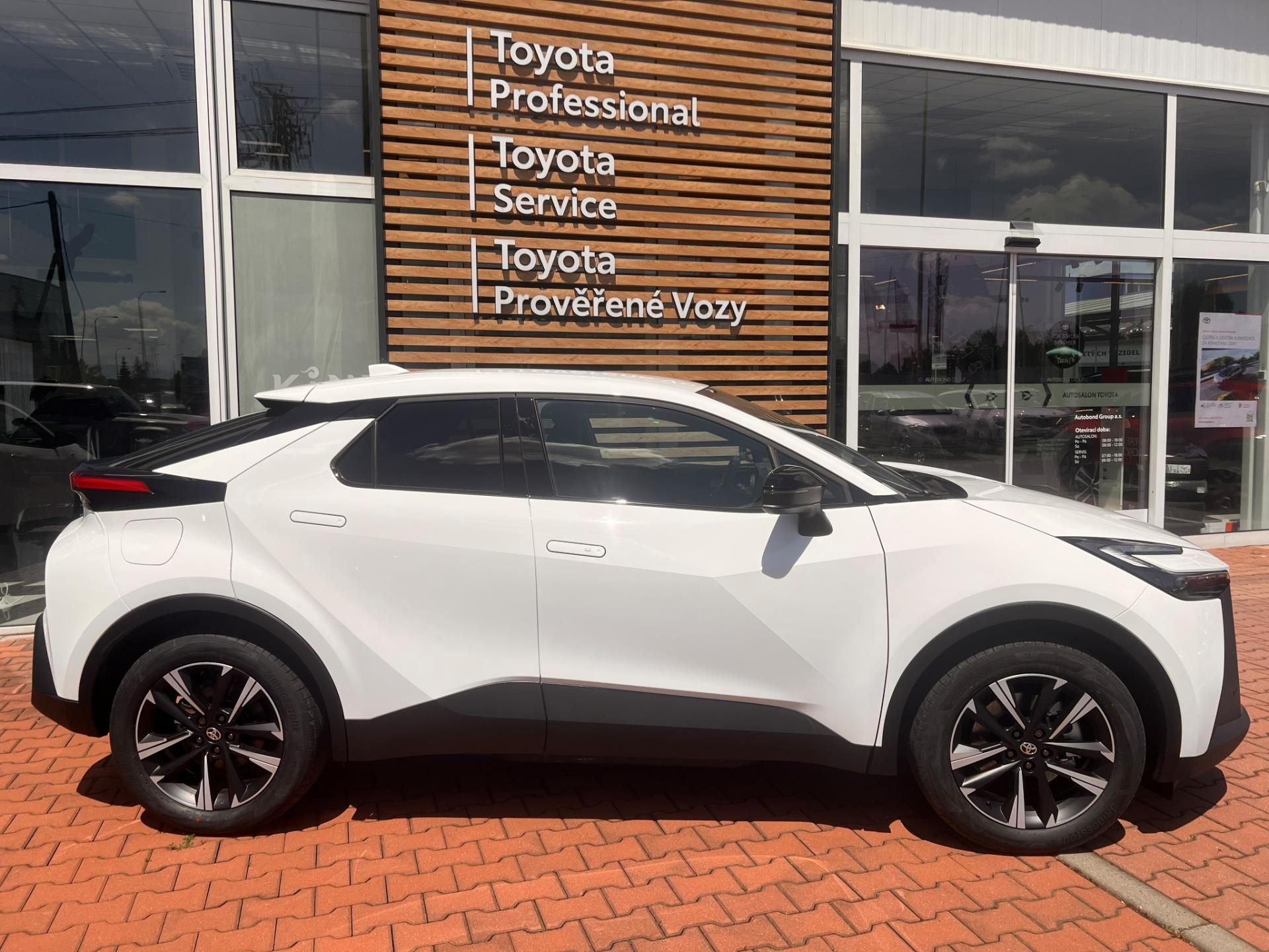 Toyota C-HR, 2,0 PHEV  STYLE - fotka 3