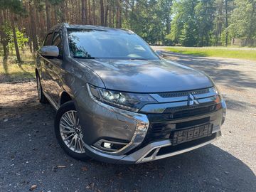 2,4 PHEV 1.maj. FullLED, 8xalu