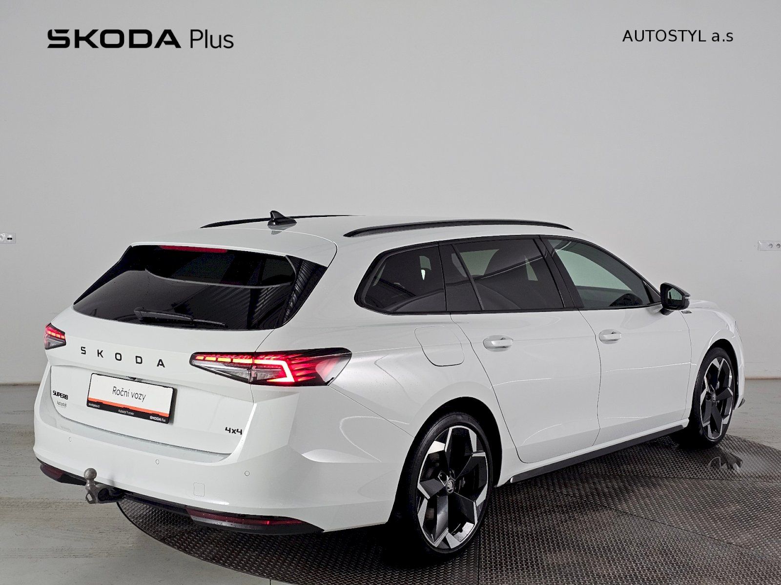 Škoda Superb, 2.0TSi 195kW 4X4 SPORTLINE WEB - fotka 2