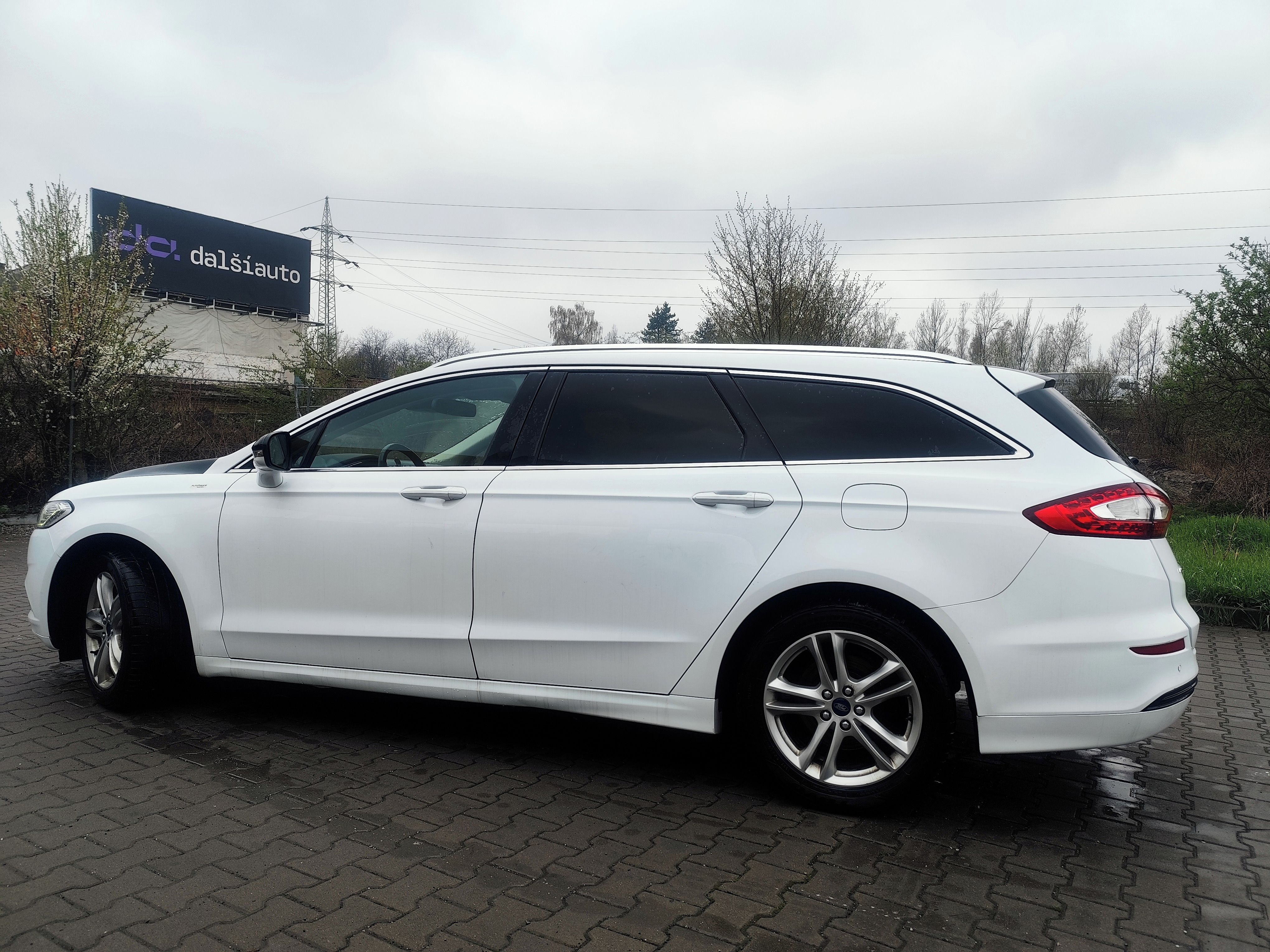 Ford Mondeo - fotka 5