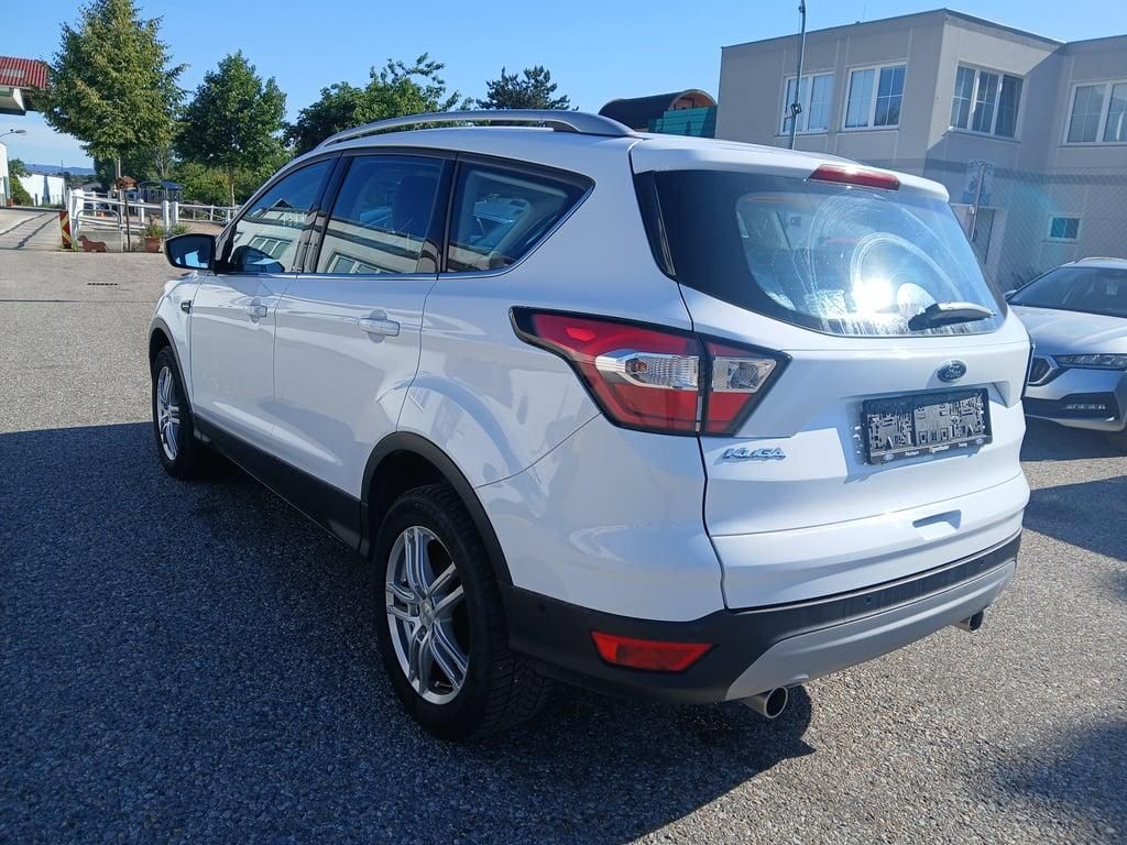 Ford Kuga, 1,5 EB Titanium - fotka 3