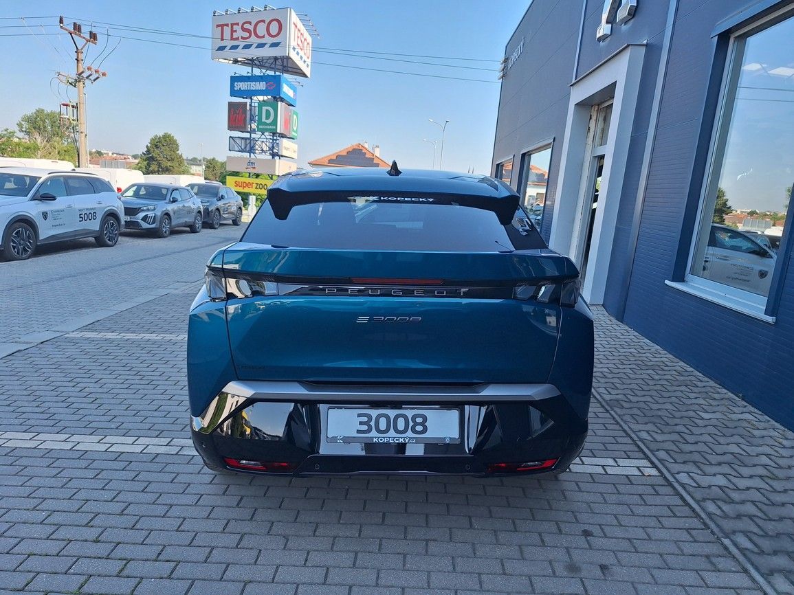 Peugeot 3008, GT Elektromotor 157 kW / 210 k - fotka 4