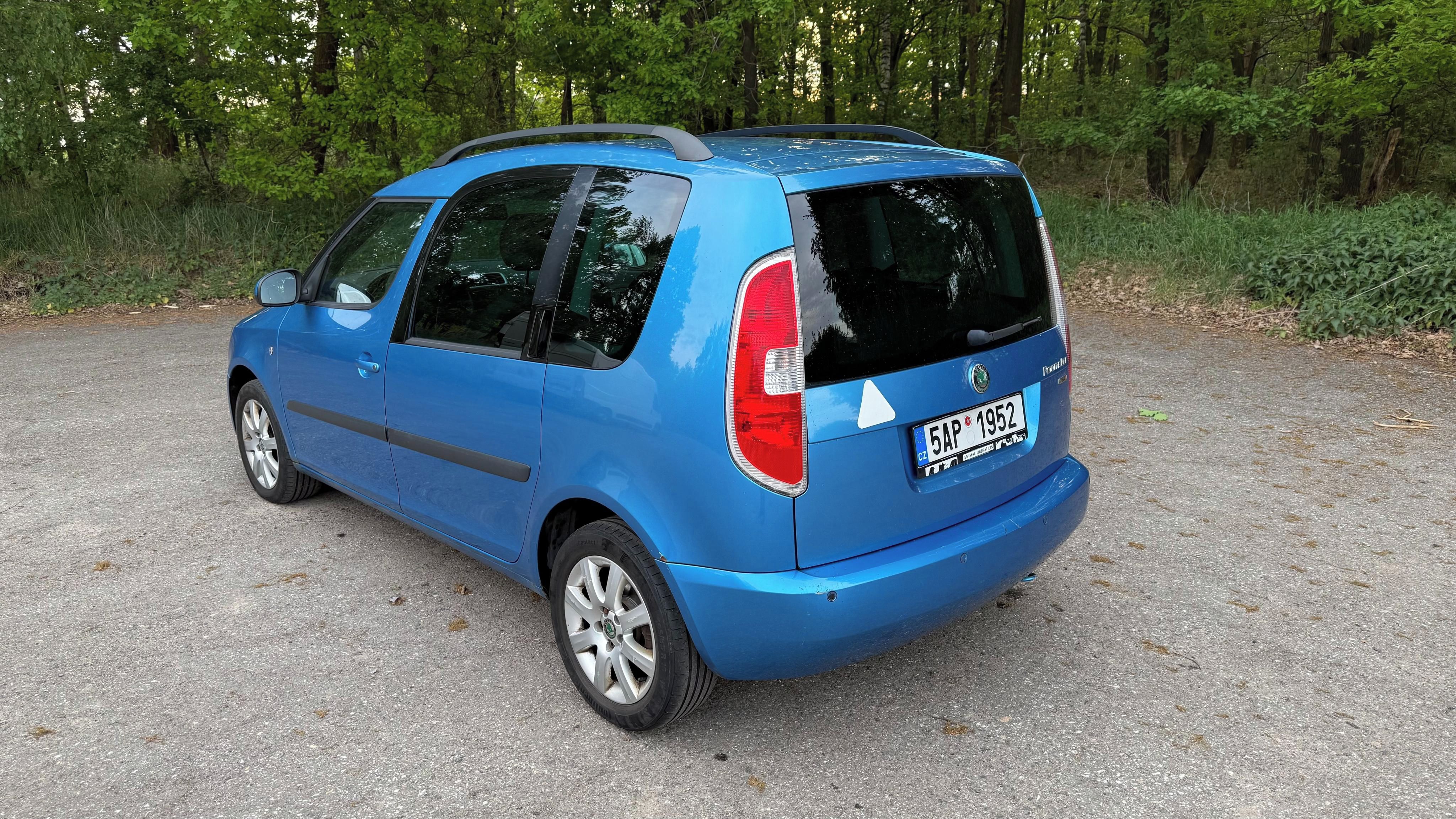 Škoda Roomster, 1.6 16V, nová STK, zimní kola - fotka 4
