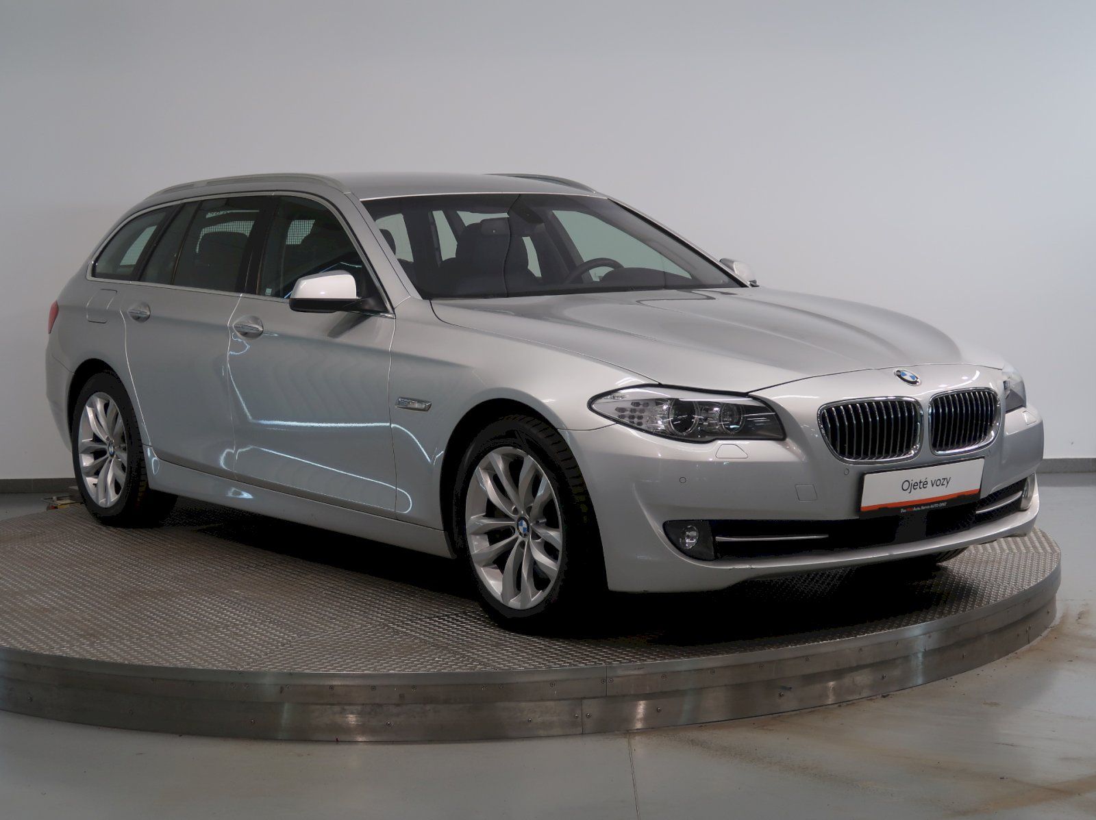 BMW Řada 5, 535d 230KW NAVI XENON - fotka 6