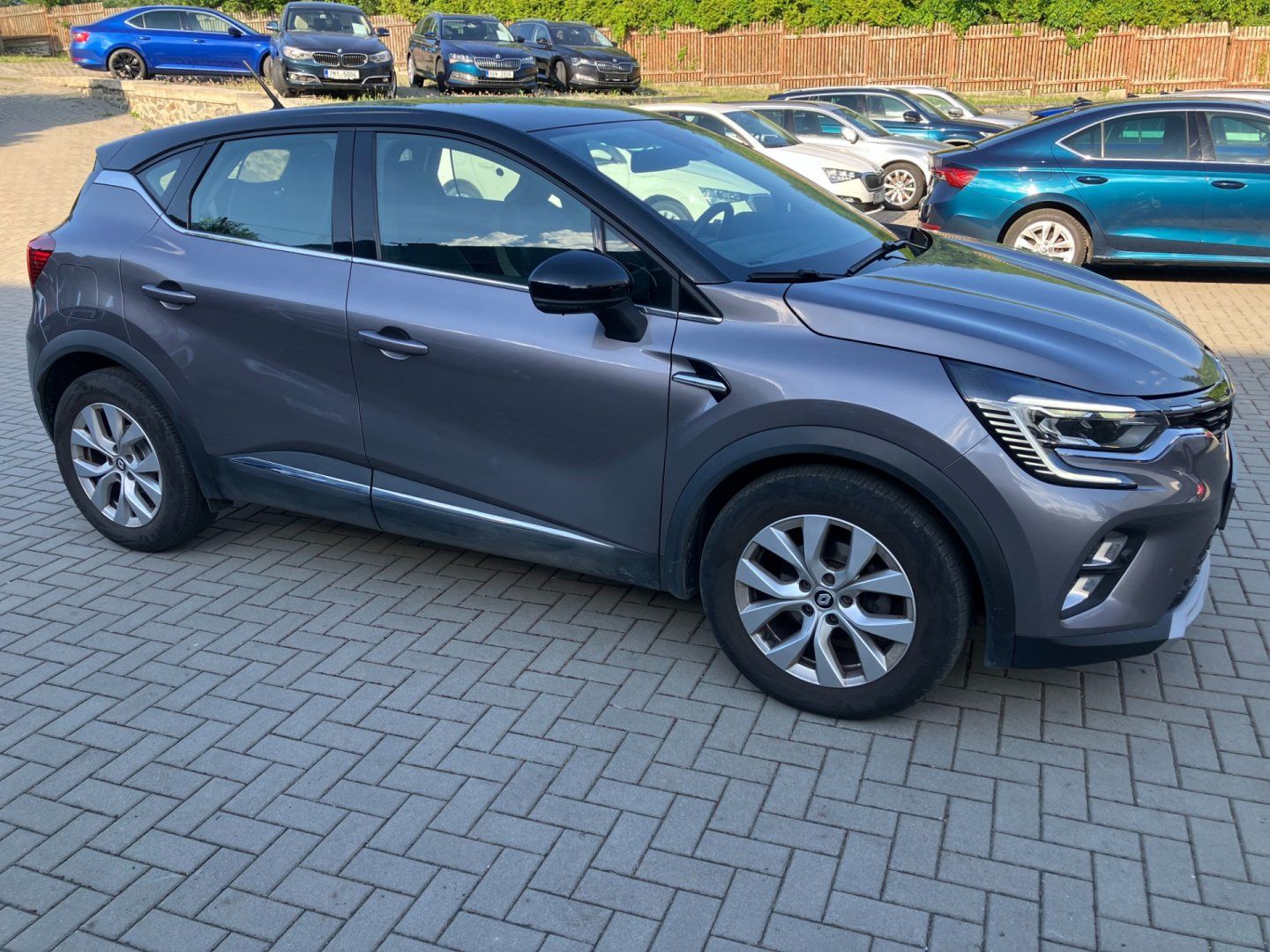 Renault Captur, INTENS TCE 140 EDC 1.MAJ.ČR - fotka 3
