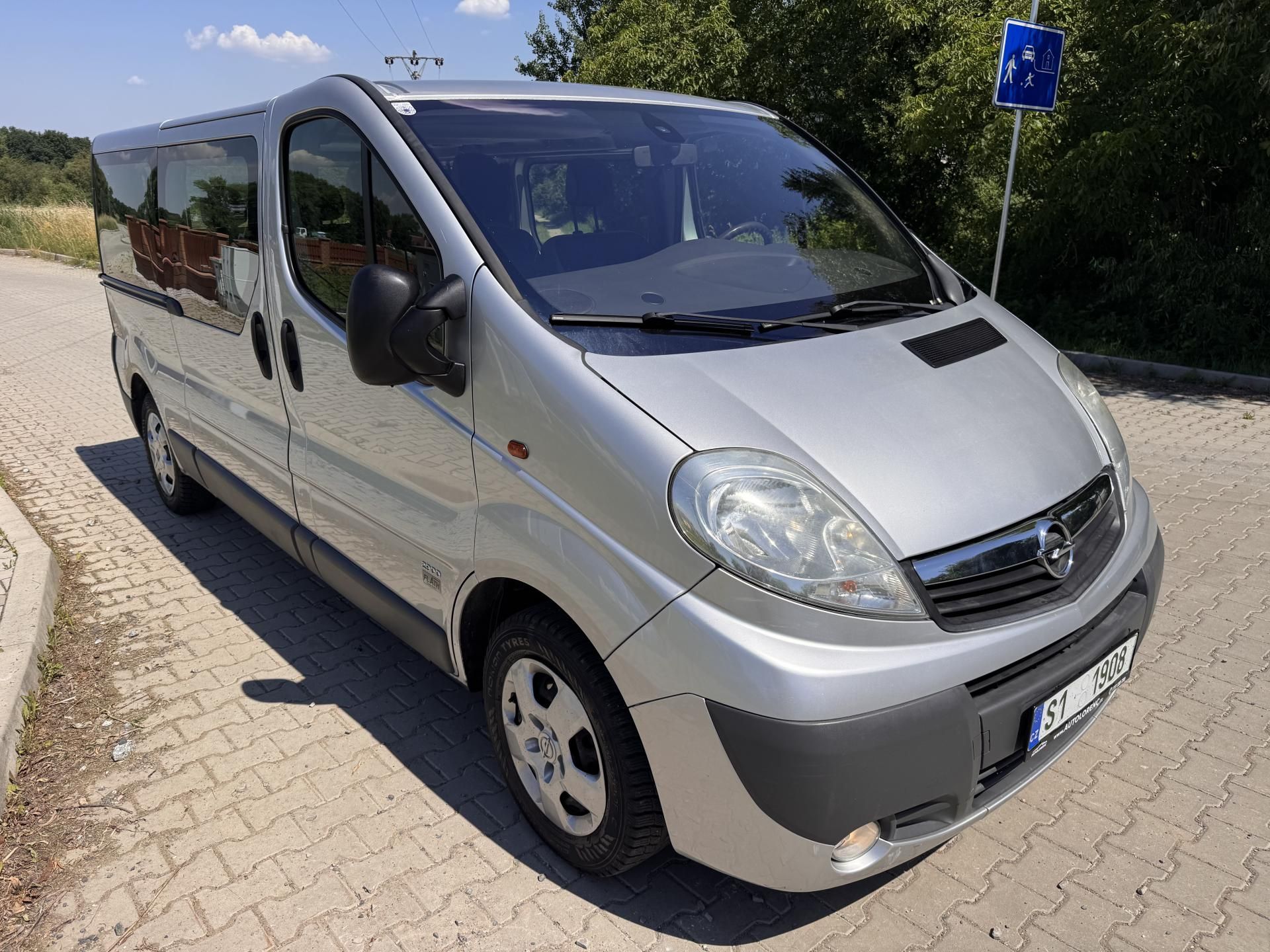 Opel Vivaro, 2.0CDTI 84Kw L2 - 9.Mist - fotka 3