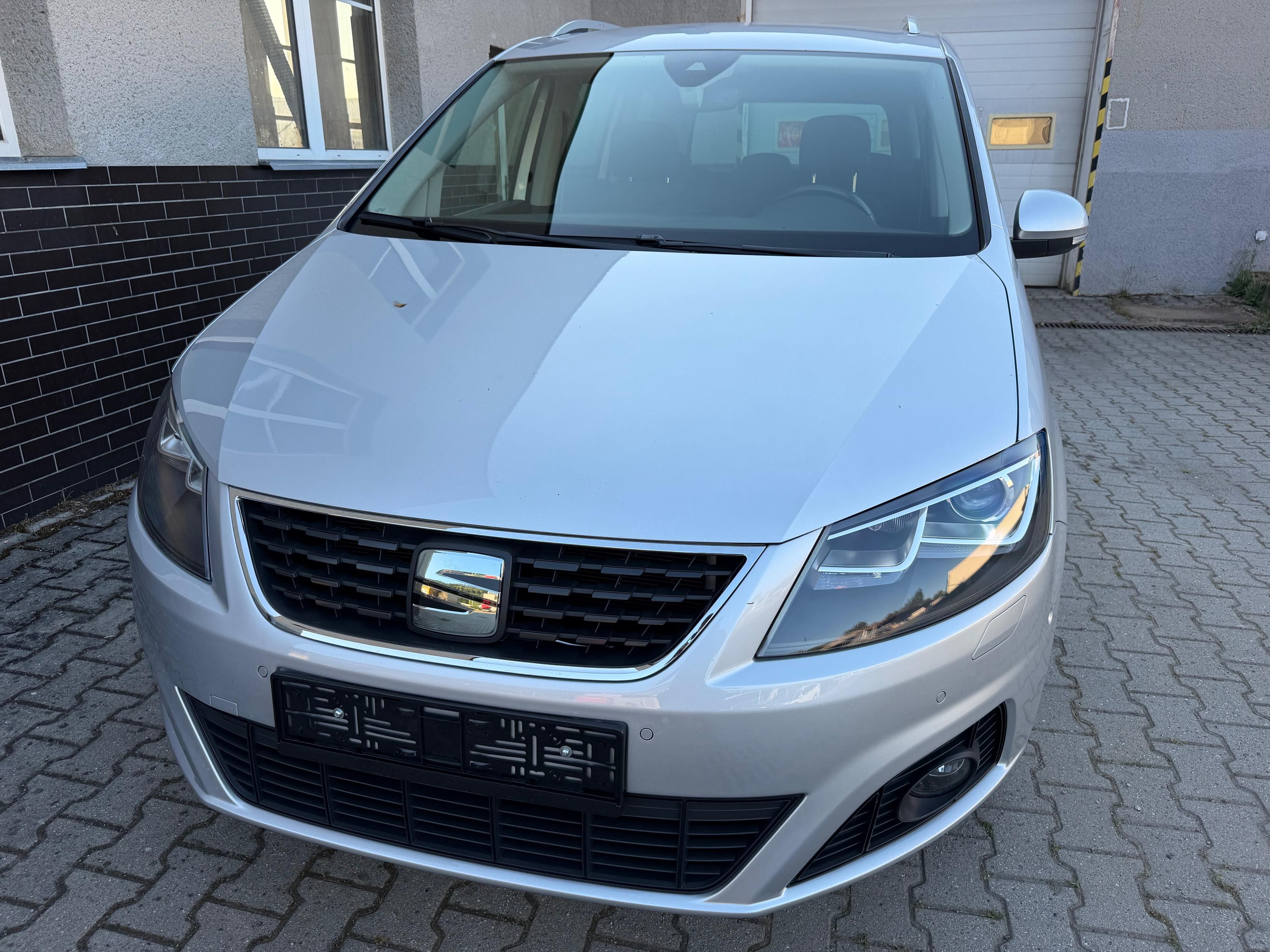 Seat Alhambra, 2.0 TDI DSG - fotka 2
